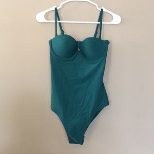 One-piece bathing suit